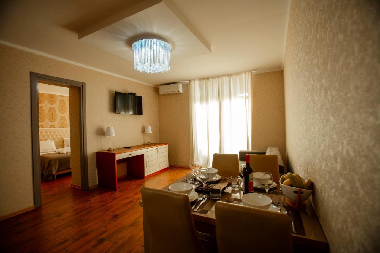Holiday Lux Sea Towers Batumi Exteriér fotografie